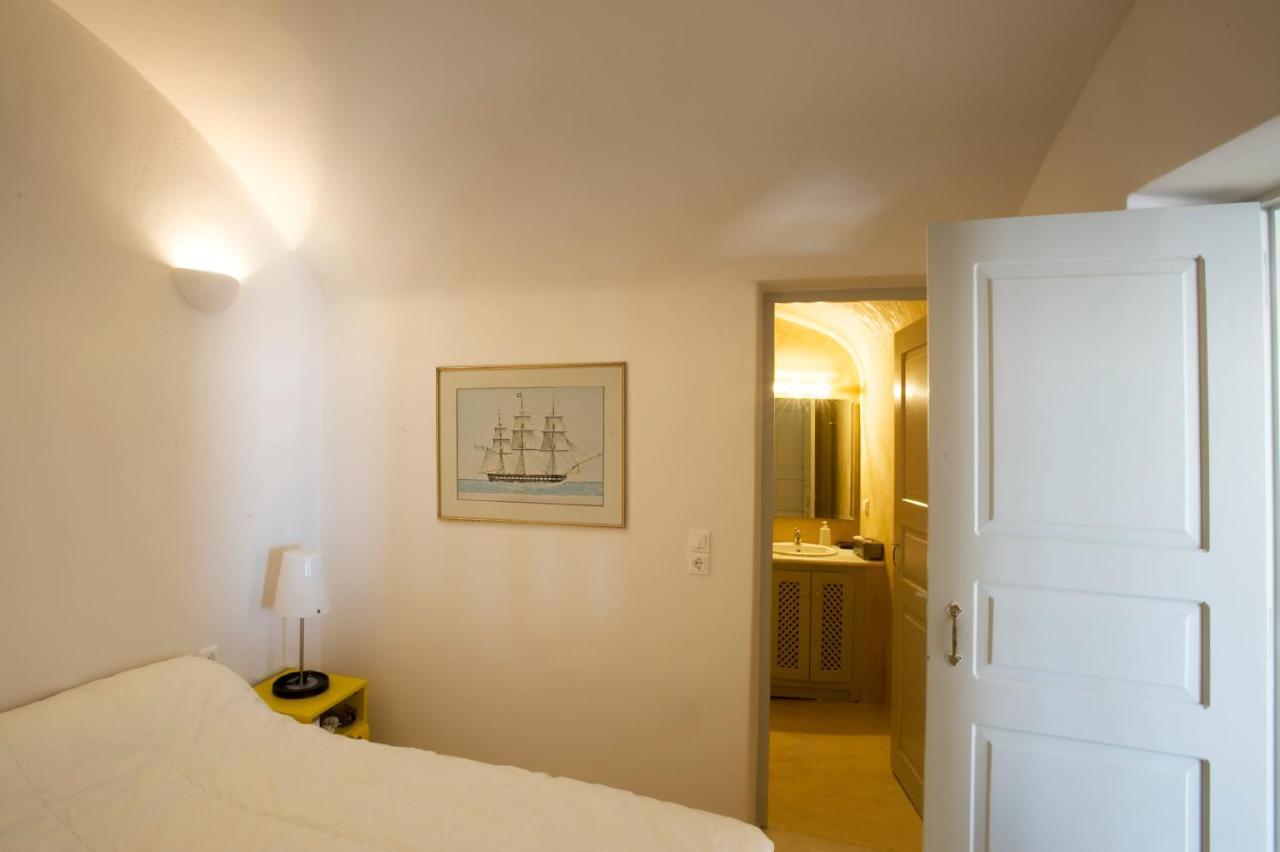Ambelia Traditional Villas Oia Exterior foto